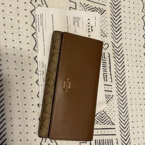 Slim trifold brand new wallet
